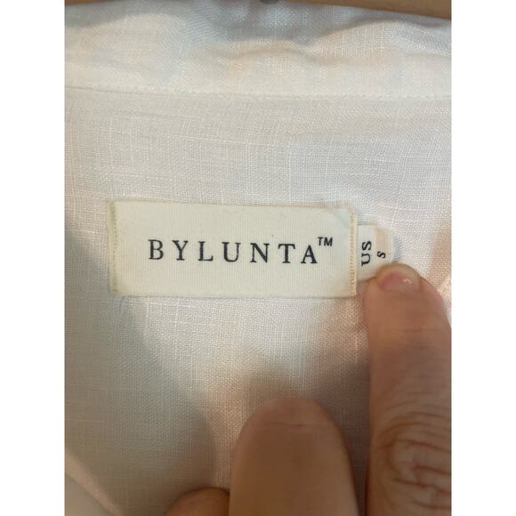 Bylunta White Linen Button Up Top. Size Small. Great condition. - Picture 4 of 4